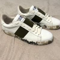 Open di valentino garavani