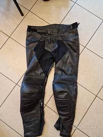 Pantaloni moto