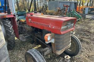 TRATTORE MASSEY FERGUSON 133