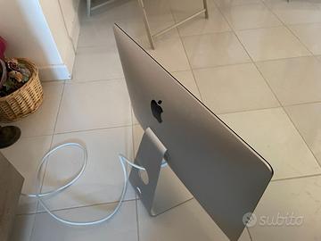 iMac 21.5 in condizioni eccellenti, pari al n