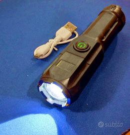 Torcia LED ricaricabile USB