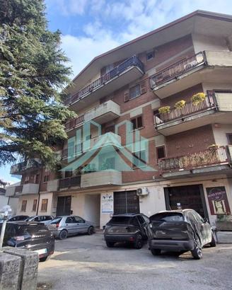 Appartamento di 125 m² con 4 locali e box auto a M