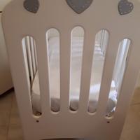 Culla in legno bianco
