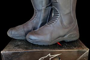 stivali da moto alpinestar