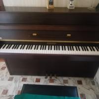 pianoforte verticale da studio 