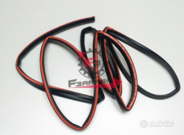 GUARNIZIONE COMPLETA PORTA SINISTRA 1E000025