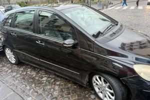 Mercedes benz  B200 cdi cambio automatico