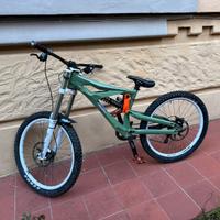 MTB - KTM da DH taglia S,