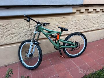 MTB - KTM da DH taglia S,