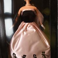 Timeless Silhouette Barbie 2000 Avon NRFB