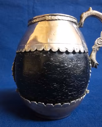 Antica coppa cocco argento per bevanda