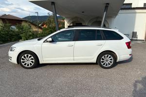 Skoda Octavia 1.6 TDI CR 105 CV DSG Ambition