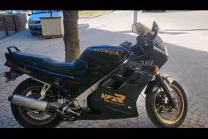 VFR 750 F