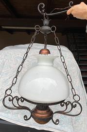 Lampadario rustico in ferro e rame