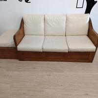 Divano matrimoniale in legno massello e cuscini in