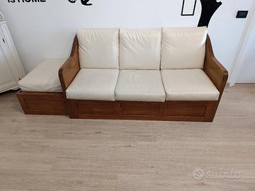 Divano matrimoniale in legno massello e cuscini in