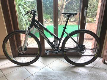 MERIDA CROSSWAY 29 MTB da donna  - NUOVA !!