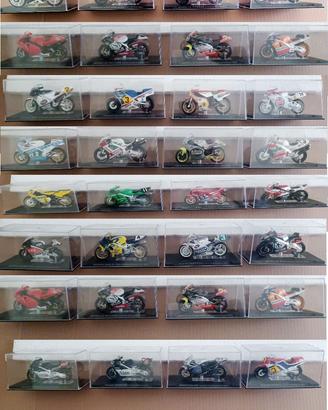 Modellini di moto in scala 1/24