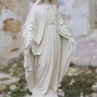 STUTUA IMMACOLATA 65CM IN CEMENTO