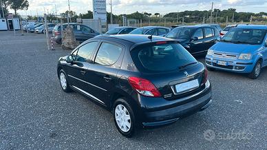 Peugeot 207 1.4 8V 75CV 5p. Millesim 200