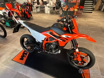 KTM 125 SMC R 2025