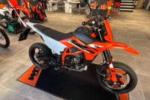 KTM 125 SMC R 2025 PRONTA CONSEGNA