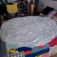 Tovaglia da tavola rotonda bianca ricamata X 8 per