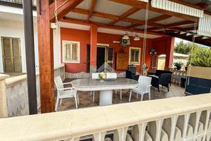 CASA SEMINDIPENDENTE A LONGOBARDI