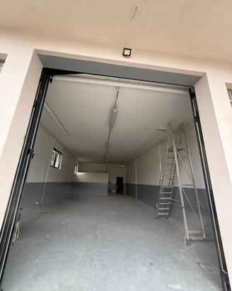 Nuovo fondo commerciale con parcheggio - BARGA