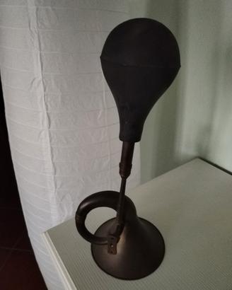 Raro clacson a tromba in ottone 