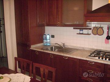 Annunziata c/o capolinea tram camera a studentessa