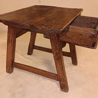 Tavolino antico, inizio XIX secolo, raro.