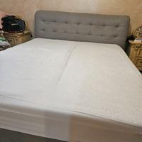 Letto matrimoniale con contenitore