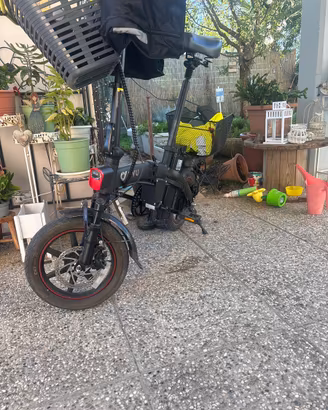 Mini Ebike DYU A 5 pieghevole perfetta per città