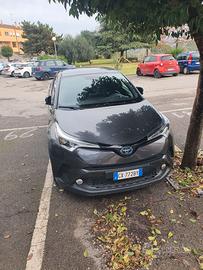 Toyota chr louge full hybrid