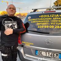 Muratore esegue ristrutturazioni