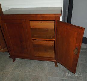 Piccola credenza