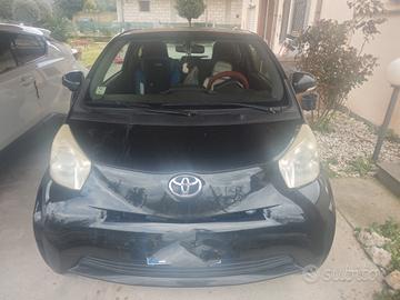 Toyota iq