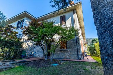 VILLA A SCHIERA D'ANGOLO A BRESCIA