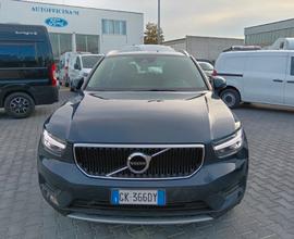 VOLVO XC40 (2017-->) XC40 T3 Geartronic Momentum