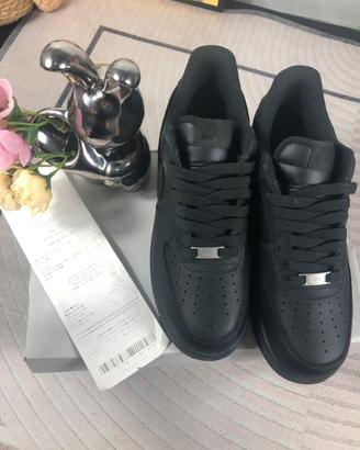 Nike Air Force 1 Low Nere, taglia 40