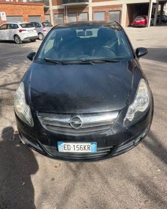 Opel corsa d 2010 GPL-Benzina