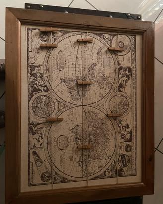 Quadro Maison Mappamondo vintage con mollette