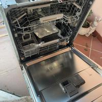 Lavastoviglie hotpoint Ariston 14 coperti