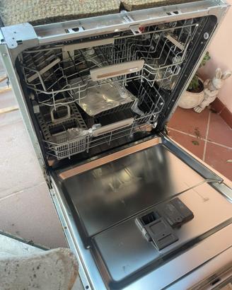 Lavastoviglie hotpoint Ariston 14 coperti
