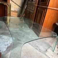 Tavolino di vetro