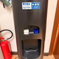 Dispenser acqua