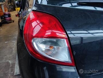 Fanale posteriore sinistro RENAULT CLIO del 2011