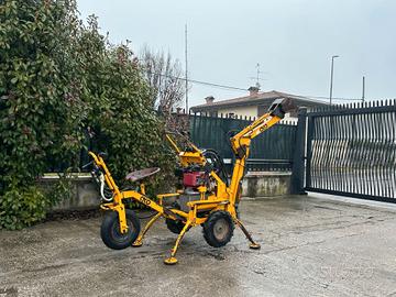 E225 - Micro escavatore 3 q