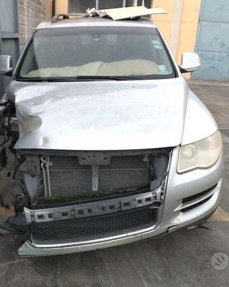 Volkswagen Touareg 2007 2.5tdi BPE per ricambi